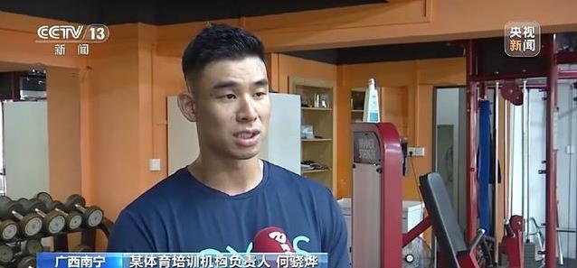 他不仅跑得, amp, entit