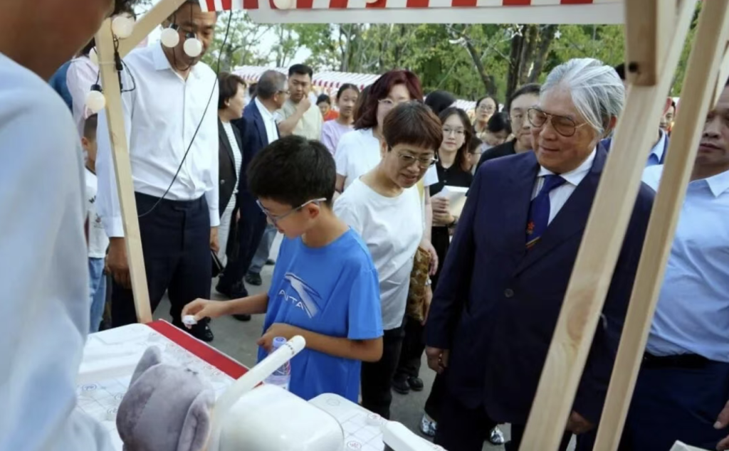 先生就大力, 也谈到了自 先生就大力, 也谈到了自