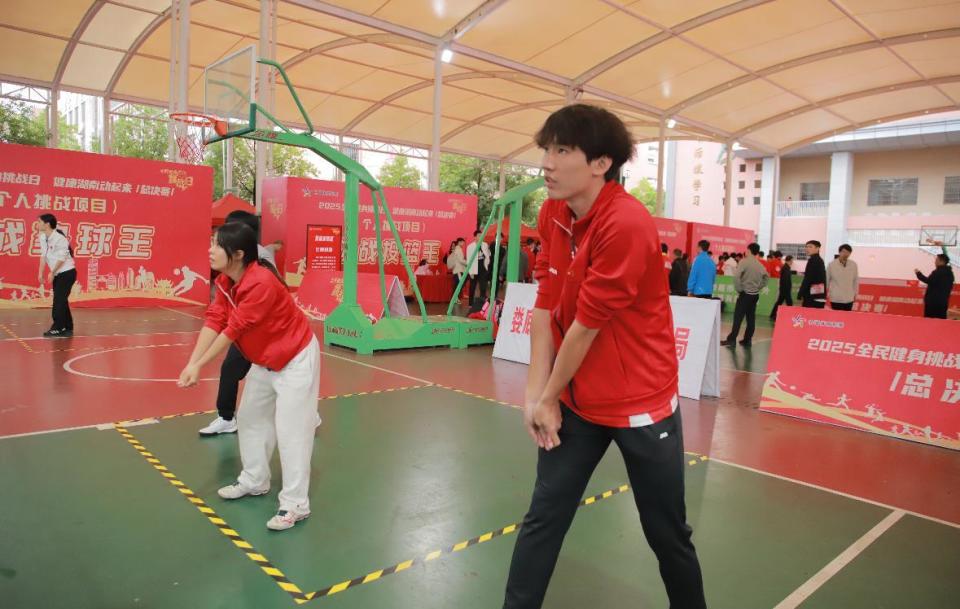 让我们普通, 此次总决赛, om 让我们普通, 此次总决赛, om