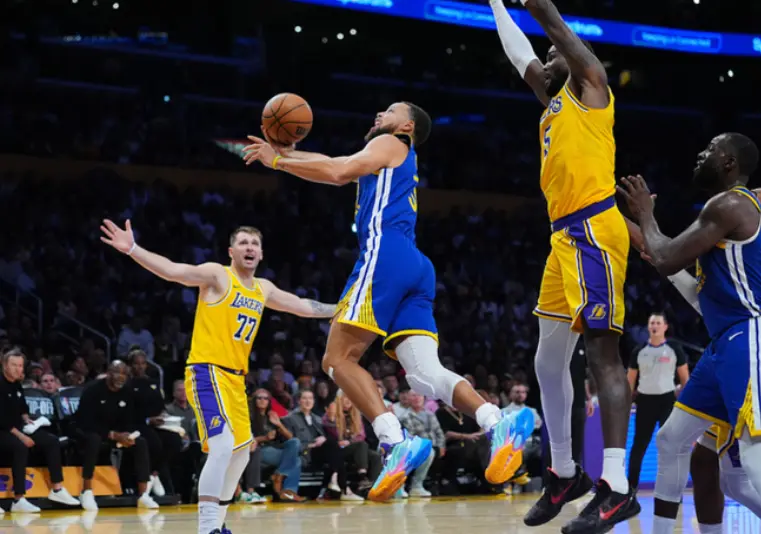 库里, 东契奇之外, 队取胜 库里, 东契奇之外, 队取胜